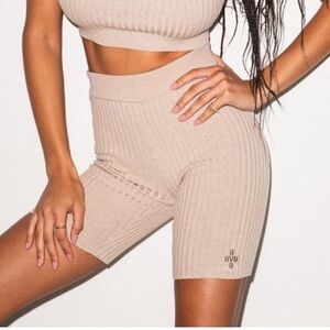 [M] NWT OVO Women’s Oatmeal Beige Ribbed Knit Loungewear Biker Shorts